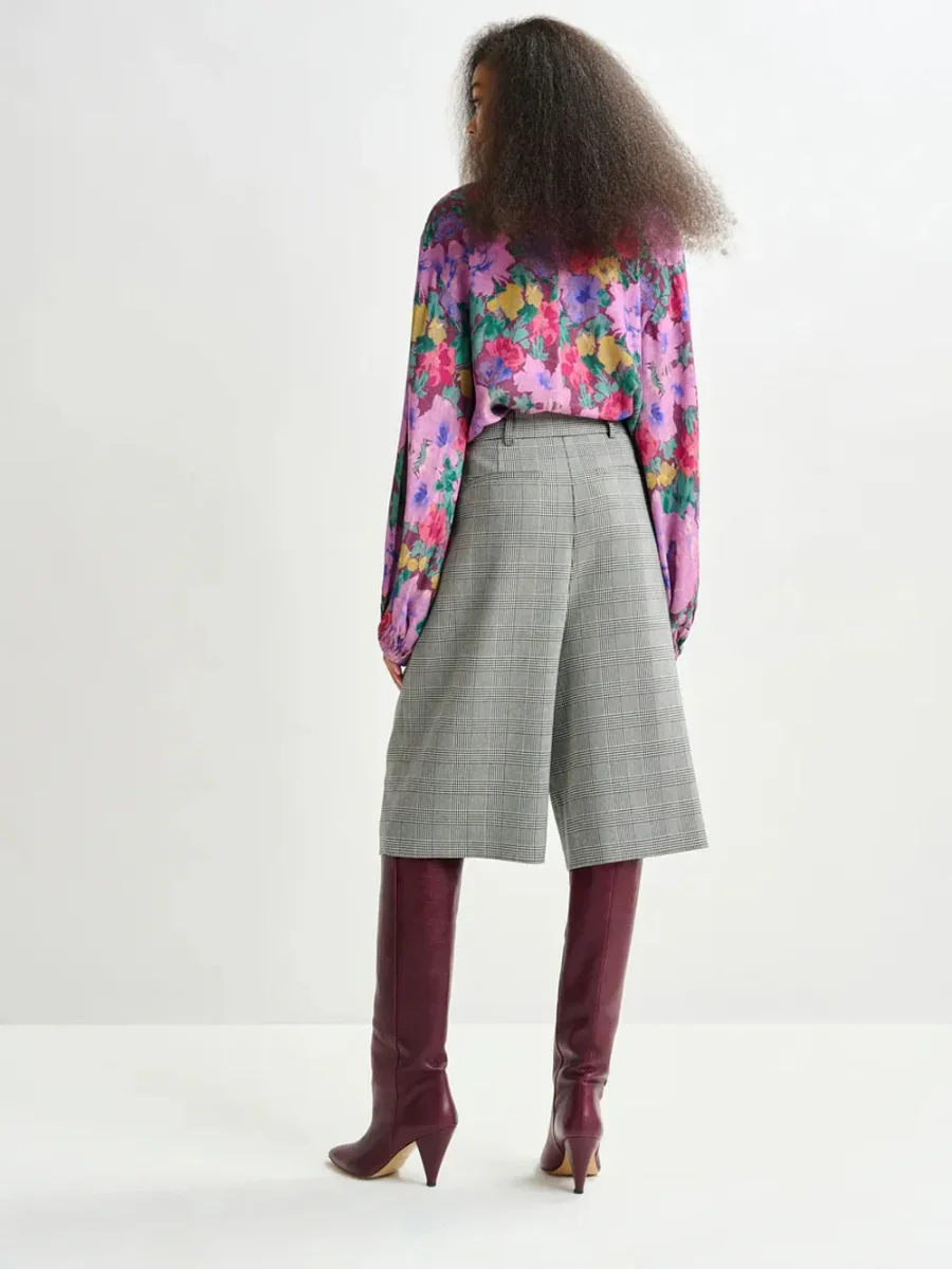 Bermuda sartoriali a gamba larga con quadri grigi e neri - immagine 6