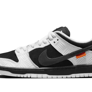 Nike SB Dunk Low TIGHTBOOTH