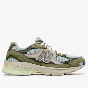 2010 'Covert Green Dry Lime'