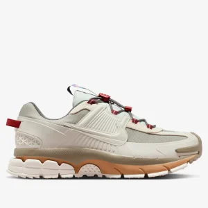 Zoom Vomero Roam Winterized 'Lunar New Year'