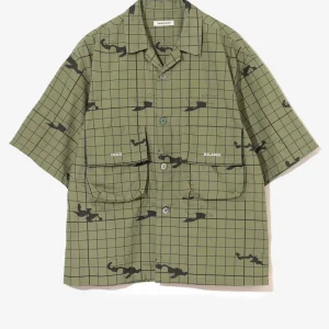 Camicia a maniche corte khaki con colletto punta e grafica 'Chaos Balance'